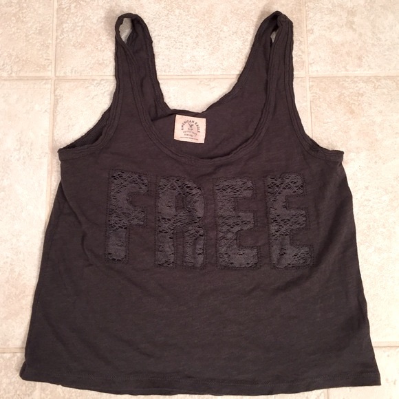 American Eagle Outfitters - Picture 1 of 2